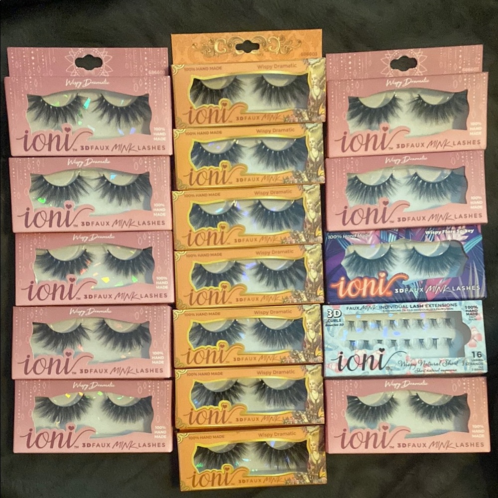 Ioni 3D Faux Mink Lashes Set in Pink Packaging